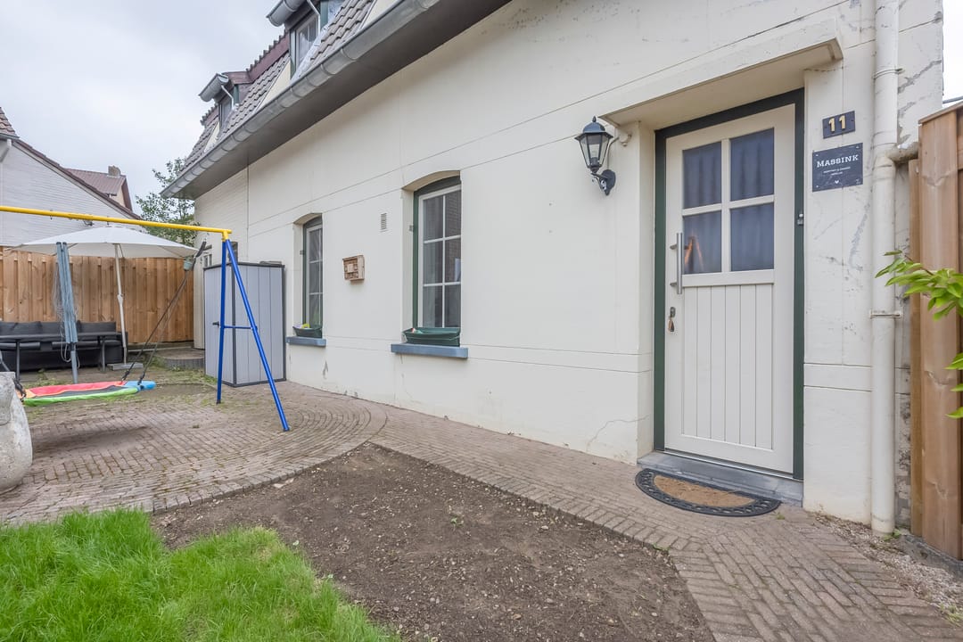 Foto 2 van Dr. Poelsplein 11