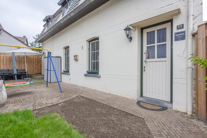 Foto 2 van Dr. Poelsplein 11