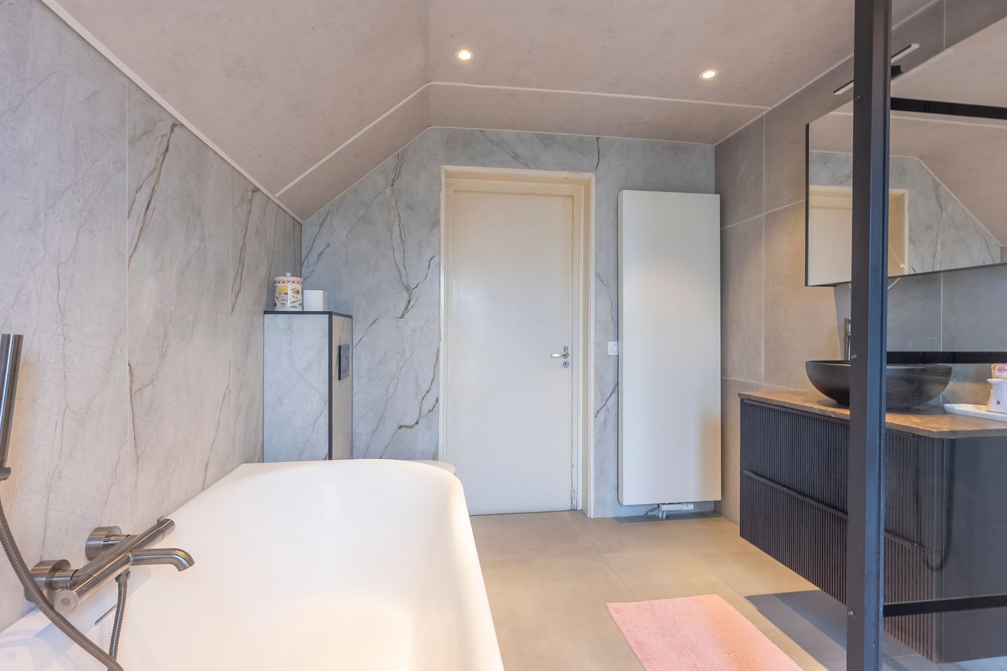 Foto 14 van Dr. Poelsplein 11