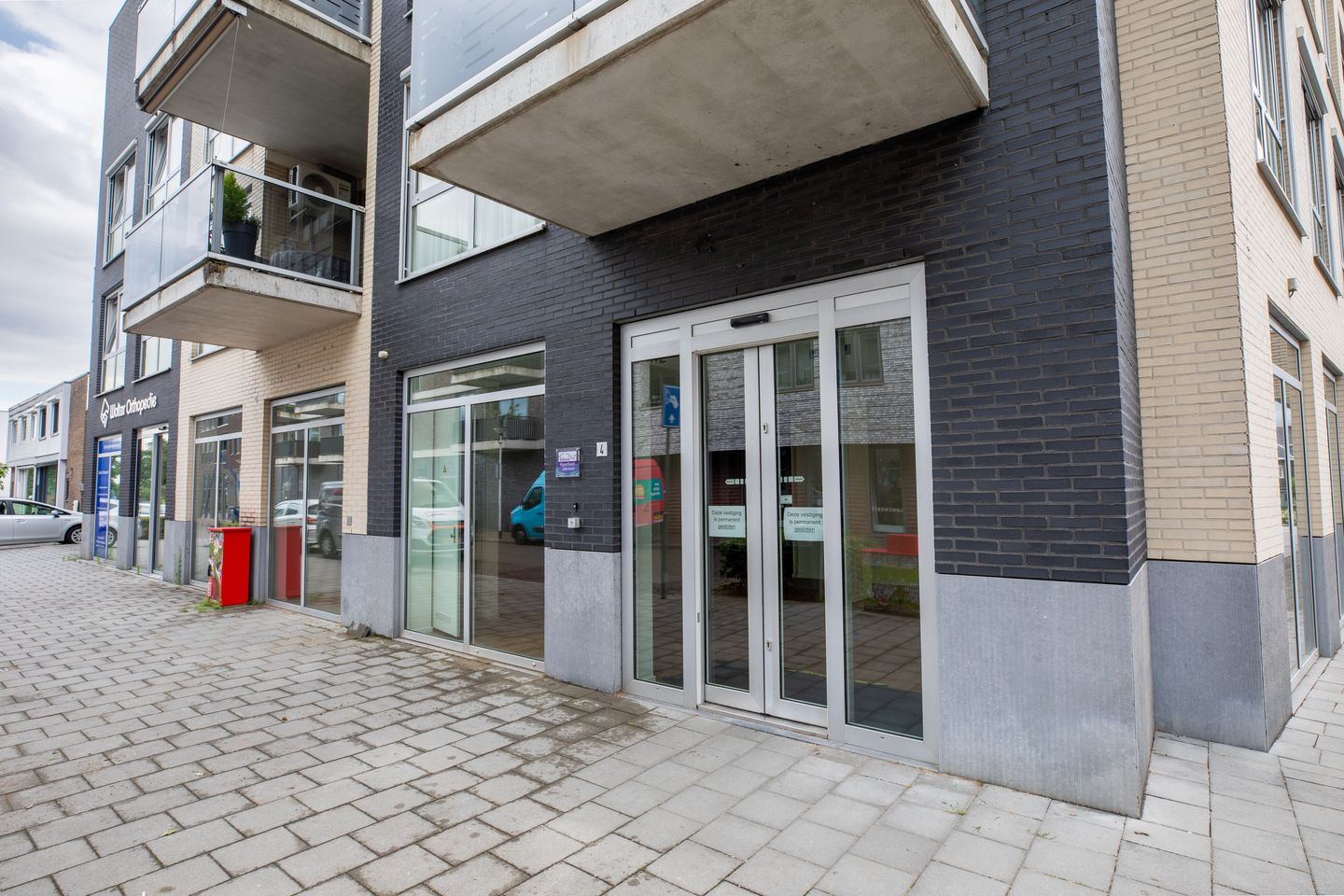 Bekijk foto 3 van Van Beethovenstraat 4
