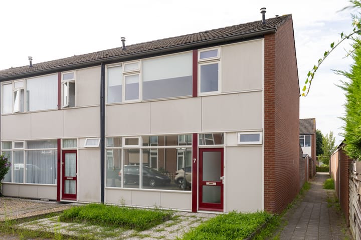 Photo 6 of Prof.Van der Leeuwstraat 7