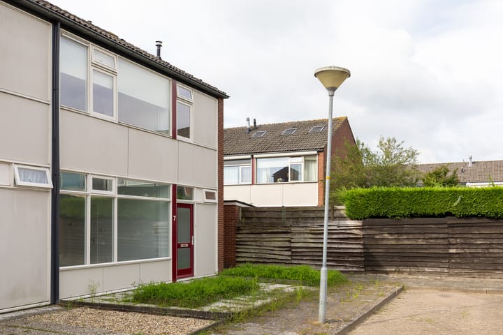 Photo 8 of Prof.Van der Leeuwstraat 7