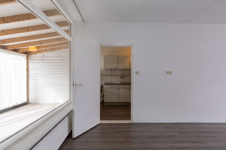 Photo 13 of Prof.Van der Leeuwstraat 7