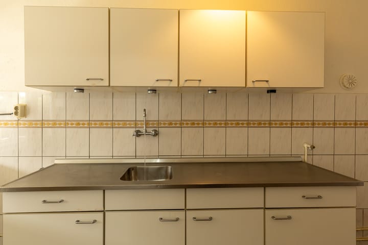 Photo 15 of Prof.Van der Leeuwstraat 7