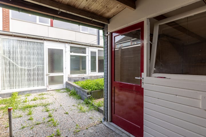 Photo 34 of Prof.Van der Leeuwstraat 7