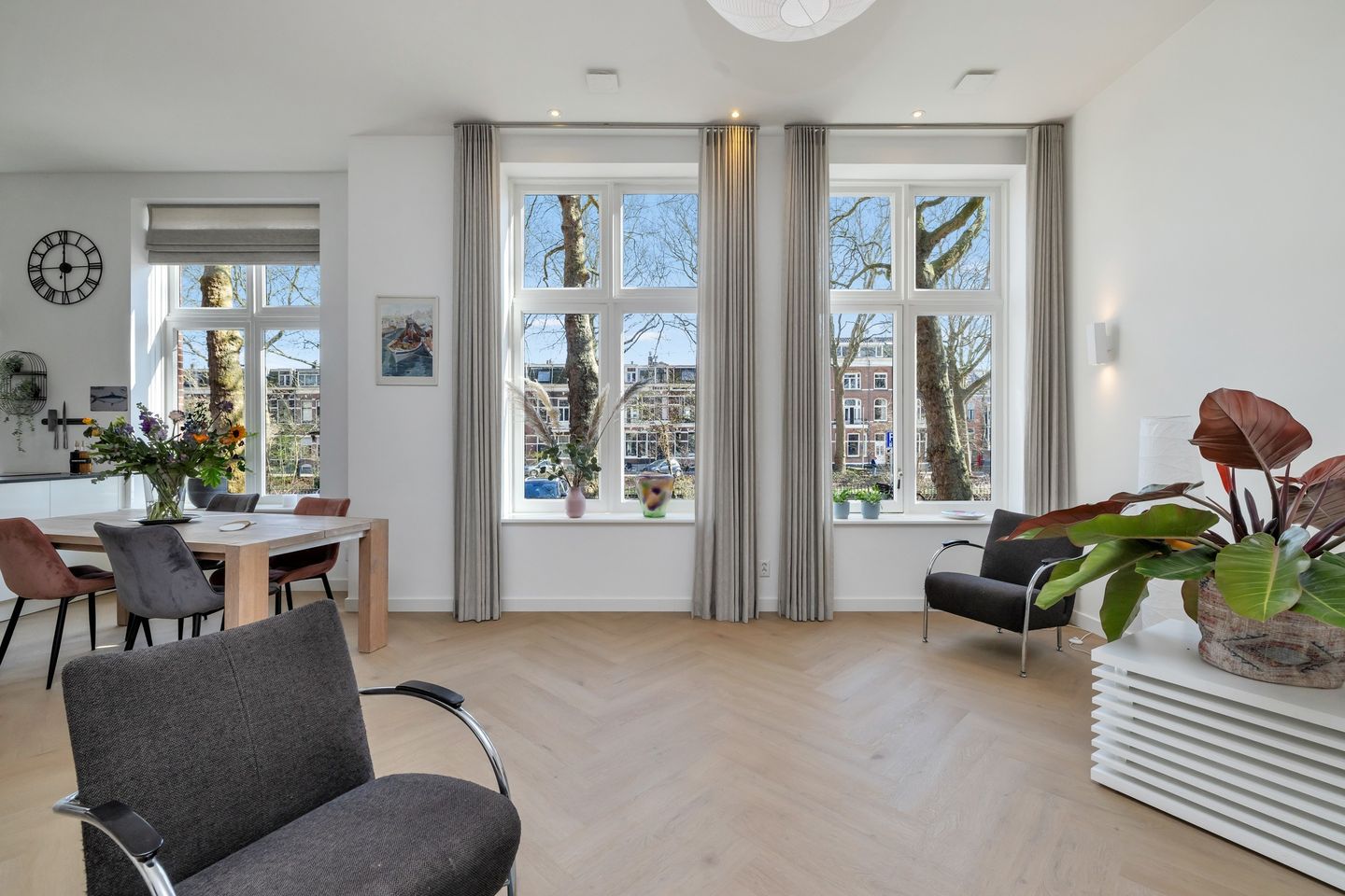 Foto 19 van F.C. Dondersstraat 107