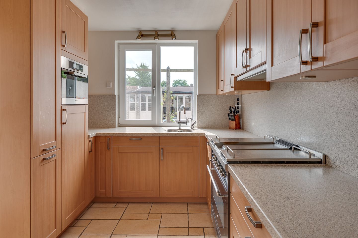 Foto 14 van Schutveldstraat 7