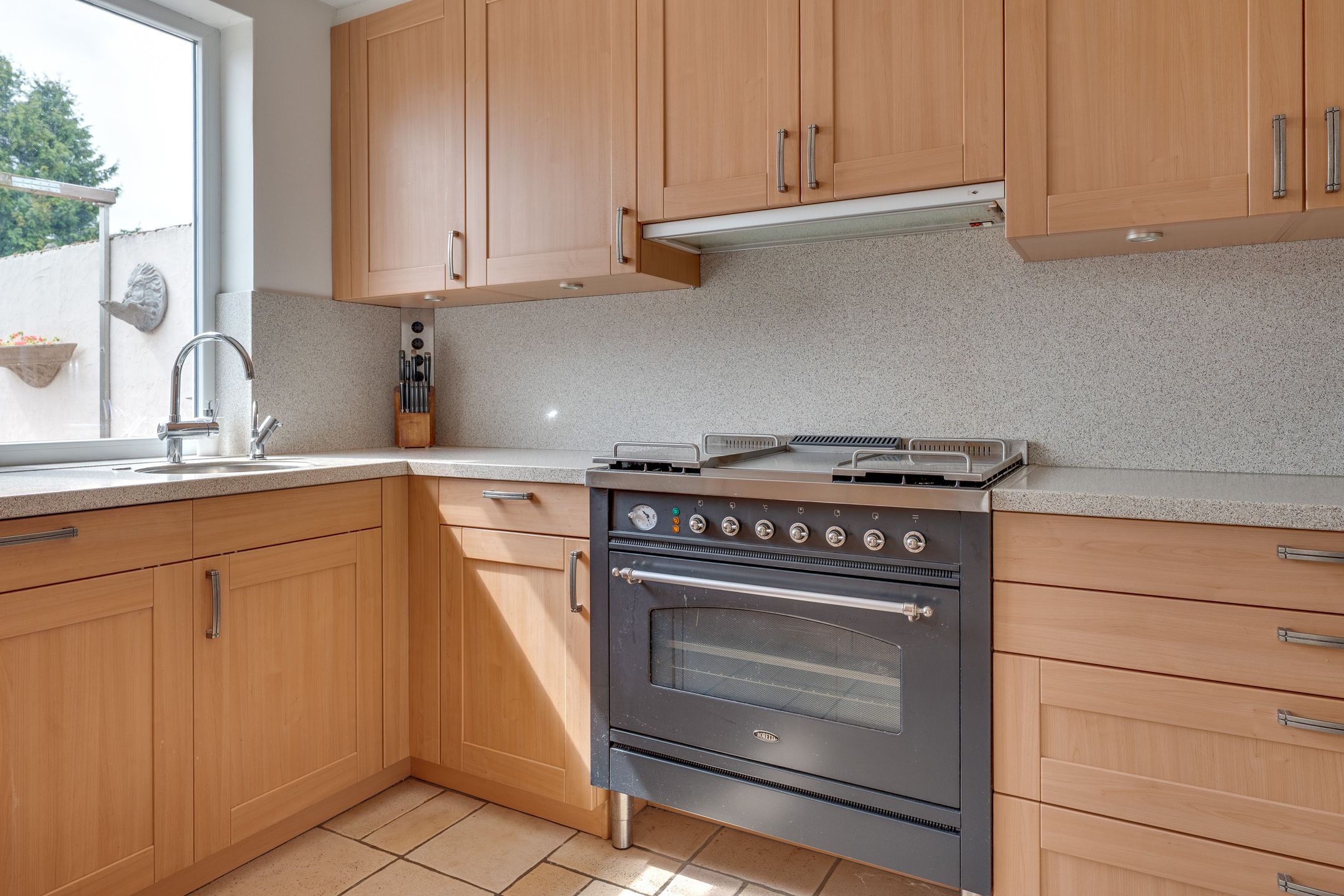 Foto 15 van Schutveldstraat 7