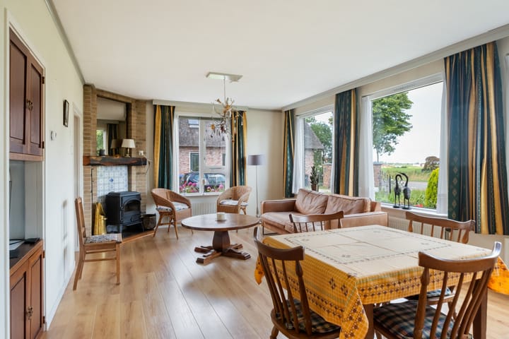 Photo 2 of Benedeneind ZZ 401-A