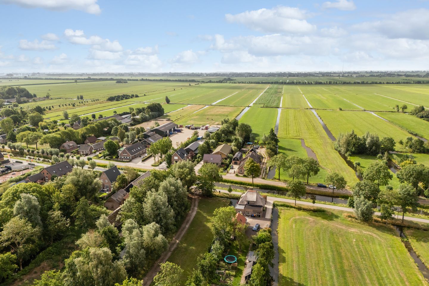 Photo 5 of Benedeneind ZZ 401-A