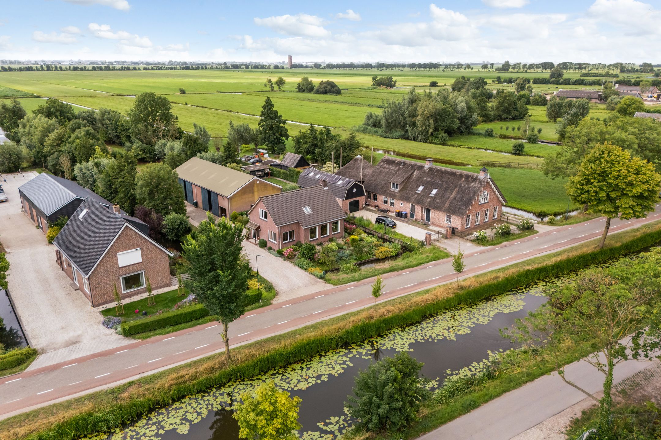 Photo 9 of Benedeneind ZZ 401-A