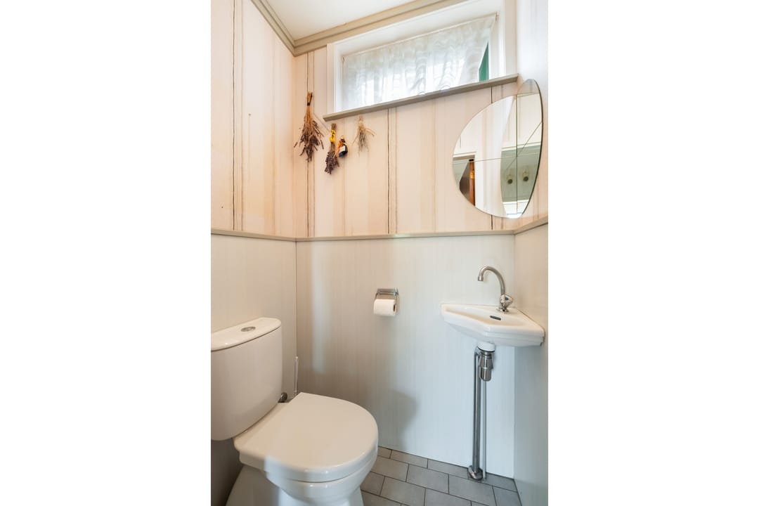 Photo 16 of Benedeneind ZZ 401-A