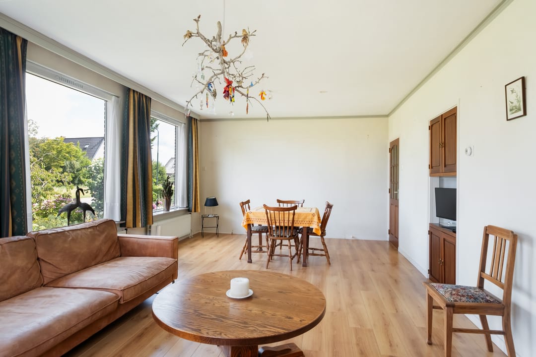 Photo 17 of Benedeneind ZZ 401-A