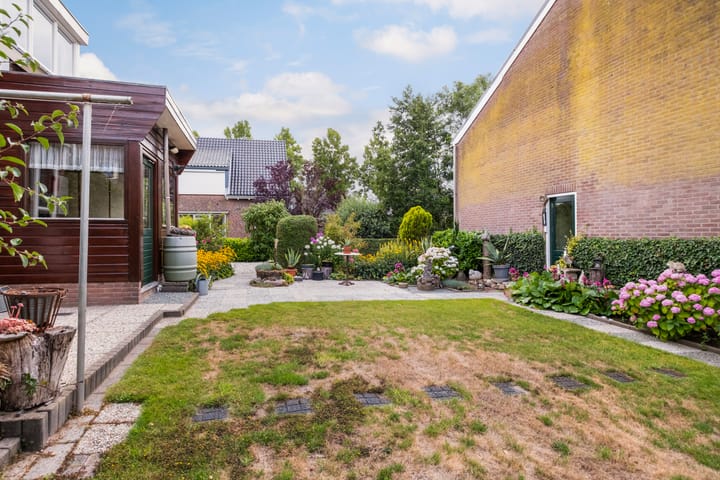 Photo 26 of Benedeneind ZZ 401-A