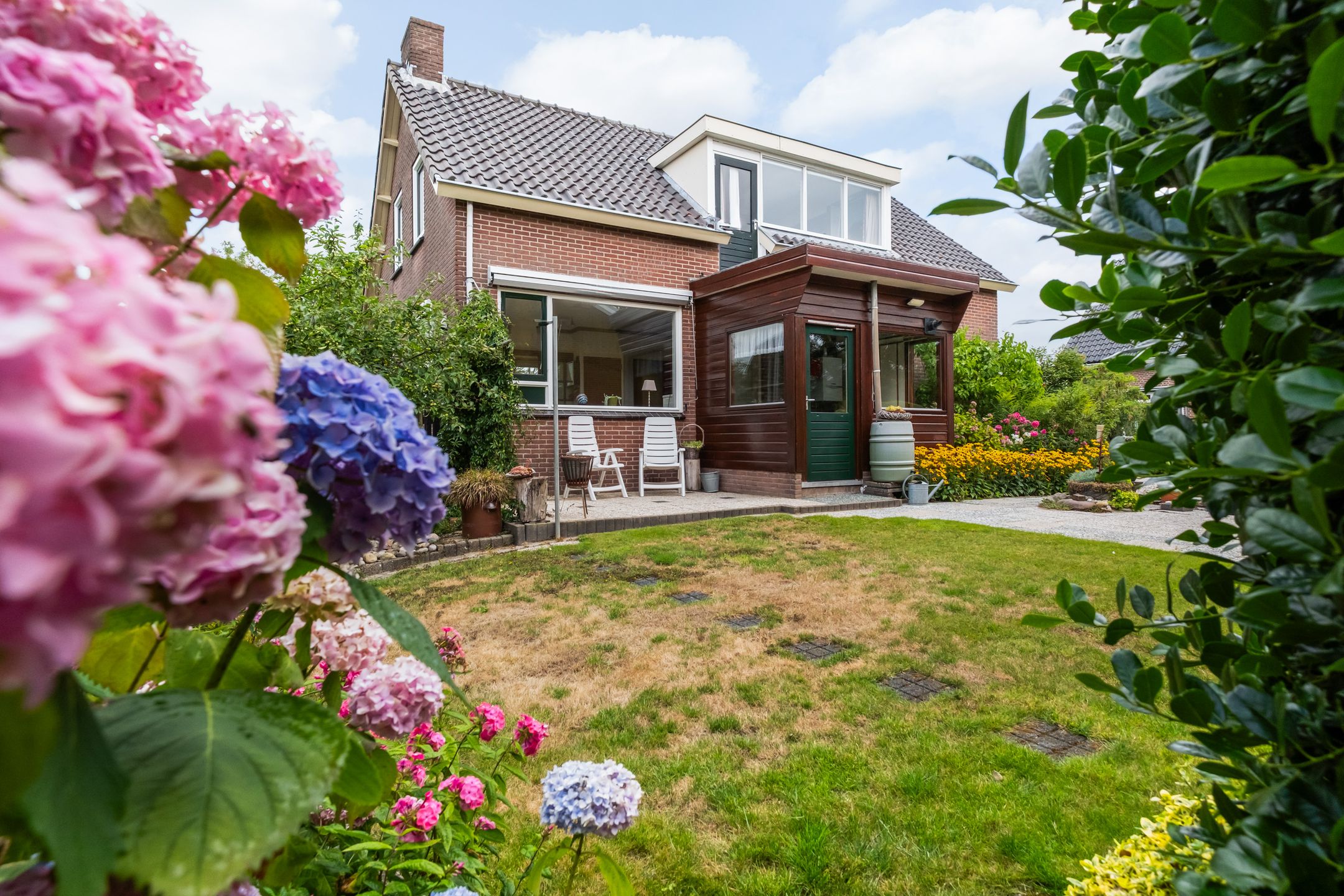 Photo 27 of Benedeneind ZZ 401-A