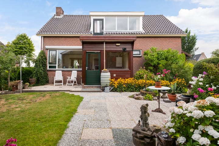 Photo 29 of Benedeneind ZZ 401-A