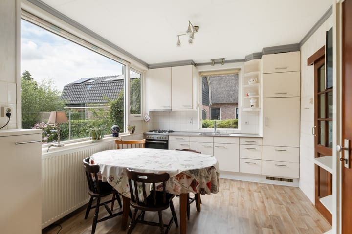 Photo 30 of Benedeneind ZZ 401-A