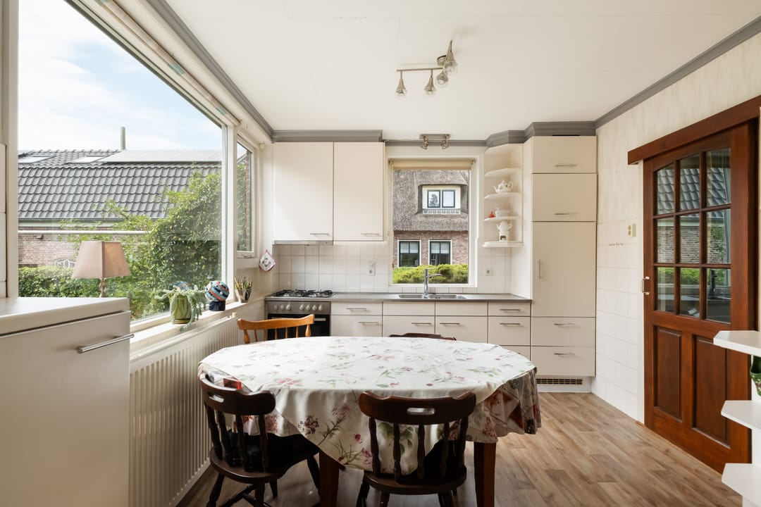 Photo 31 of Benedeneind ZZ 401-A