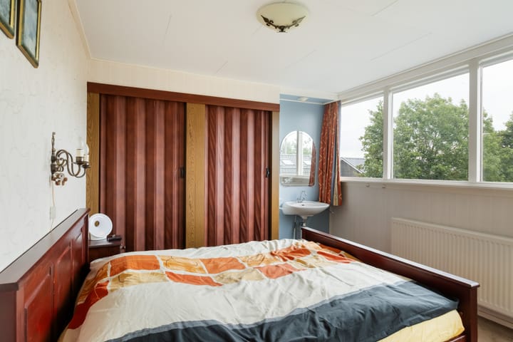 Photo 41 of Benedeneind ZZ 401-A