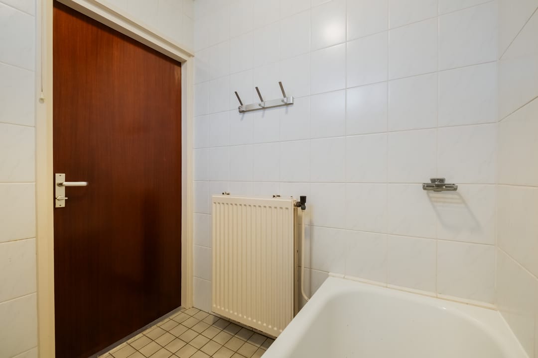 Photo 46 of Benedeneind ZZ 401-A