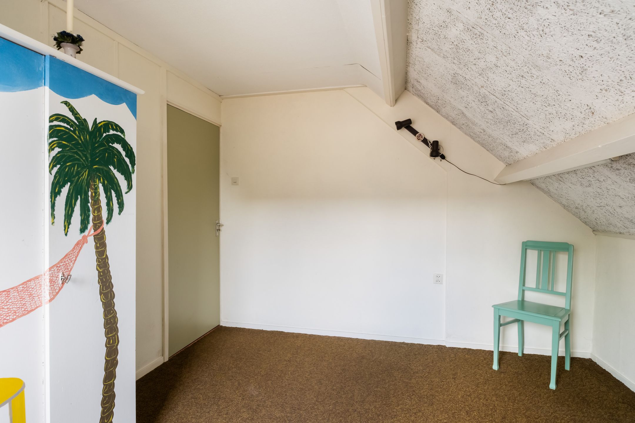 Photo 48 of Benedeneind ZZ 401-A