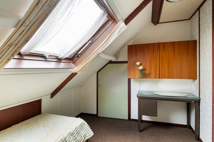 Photo 52 of Benedeneind ZZ 401-A