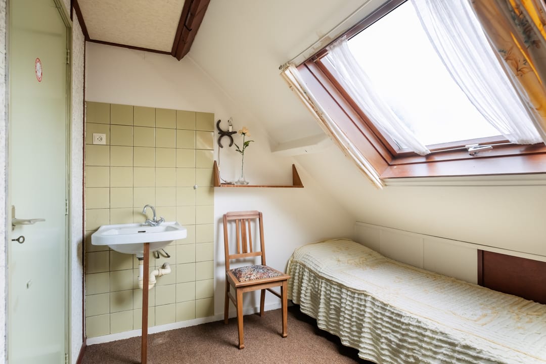 Photo 53 of Benedeneind ZZ 401-A