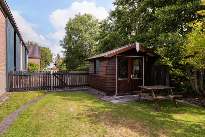 Photo 60 of Benedeneind ZZ 401-A