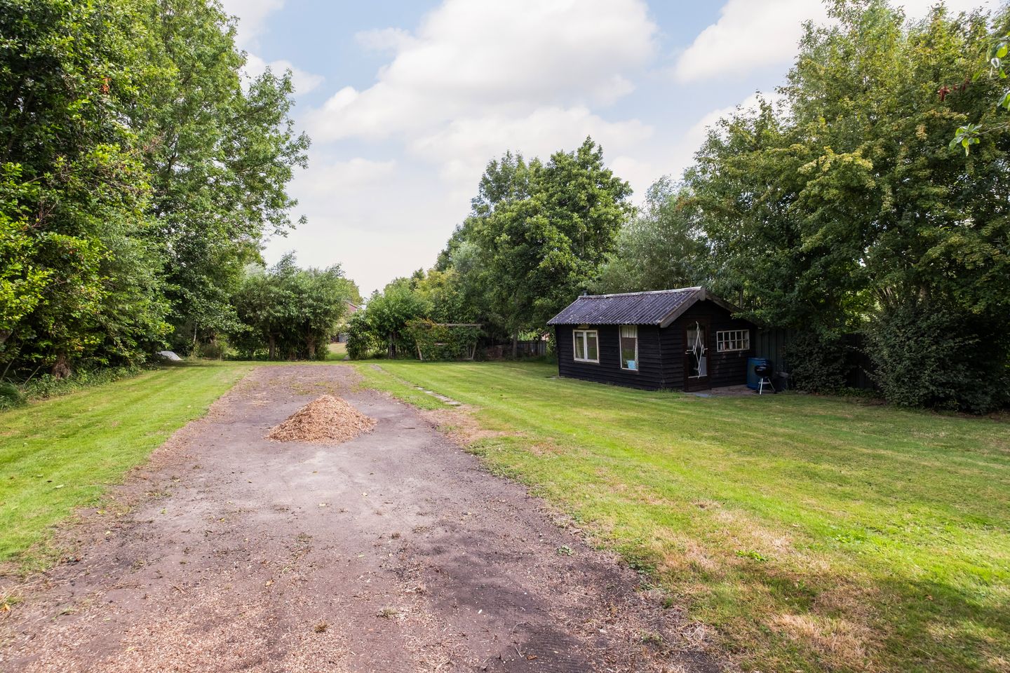 Photo 64 of Benedeneind ZZ 401-A