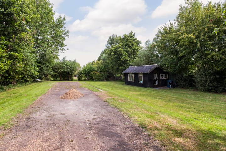 Photo 64 of Benedeneind ZZ 401-A