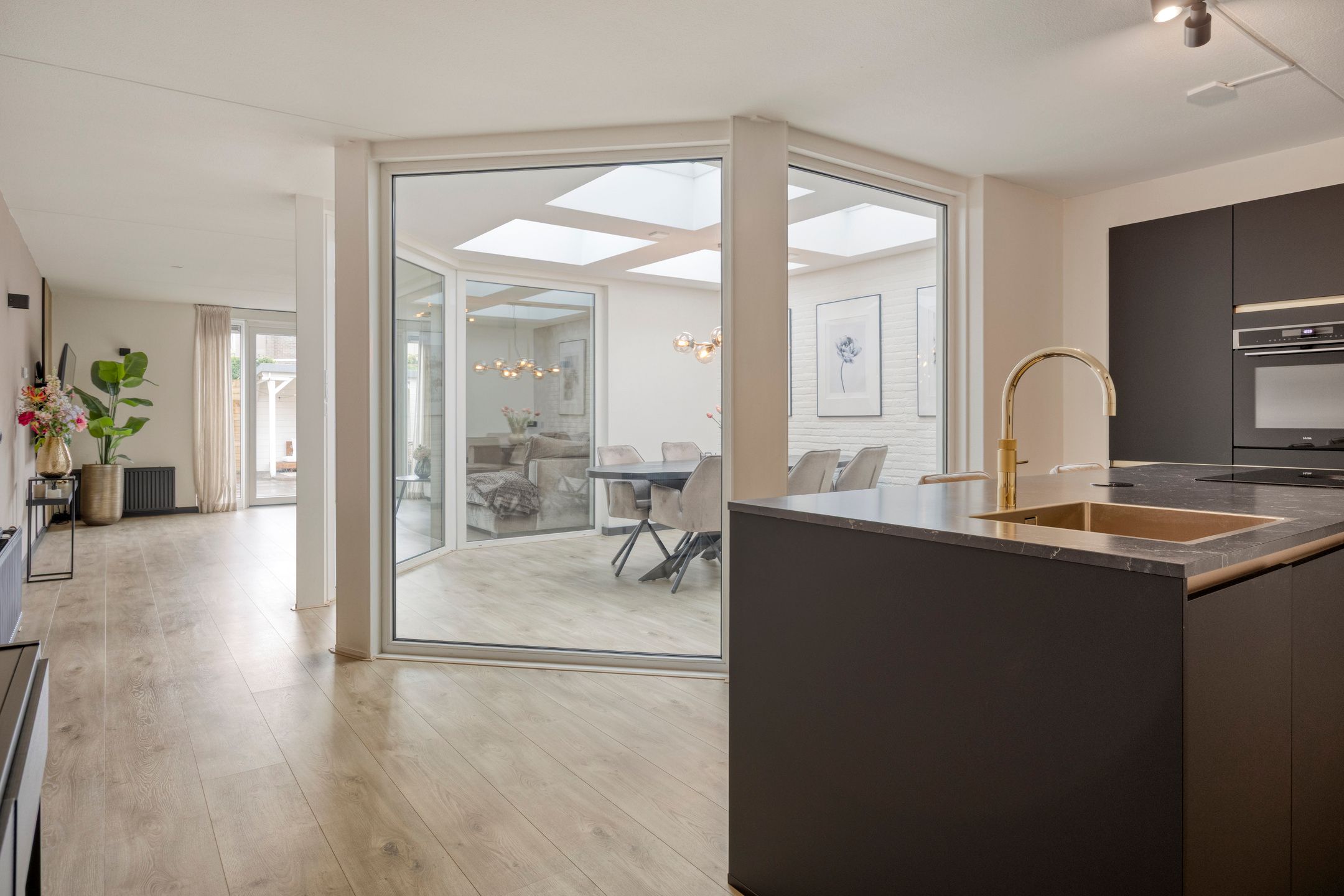 Foto 3 van Holenduif 27