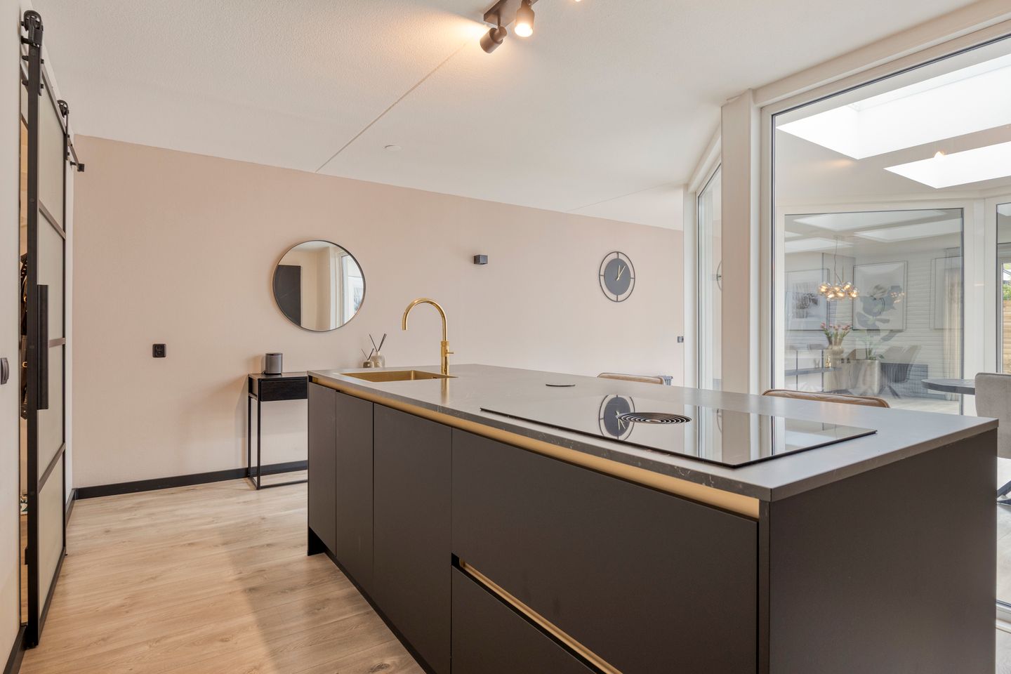 Foto 10 van Holenduif 27