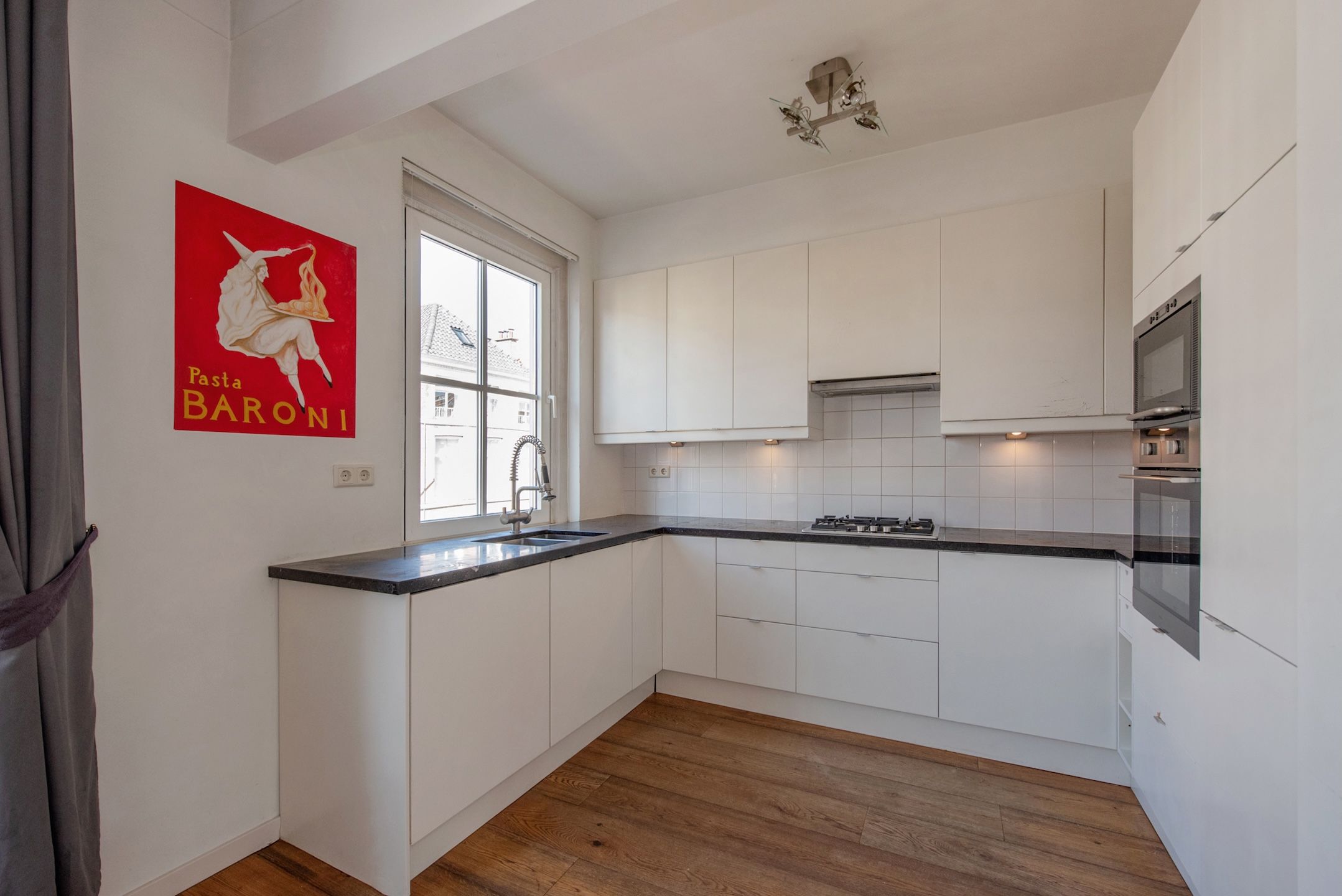 Foto 12 van Borneostraat 241