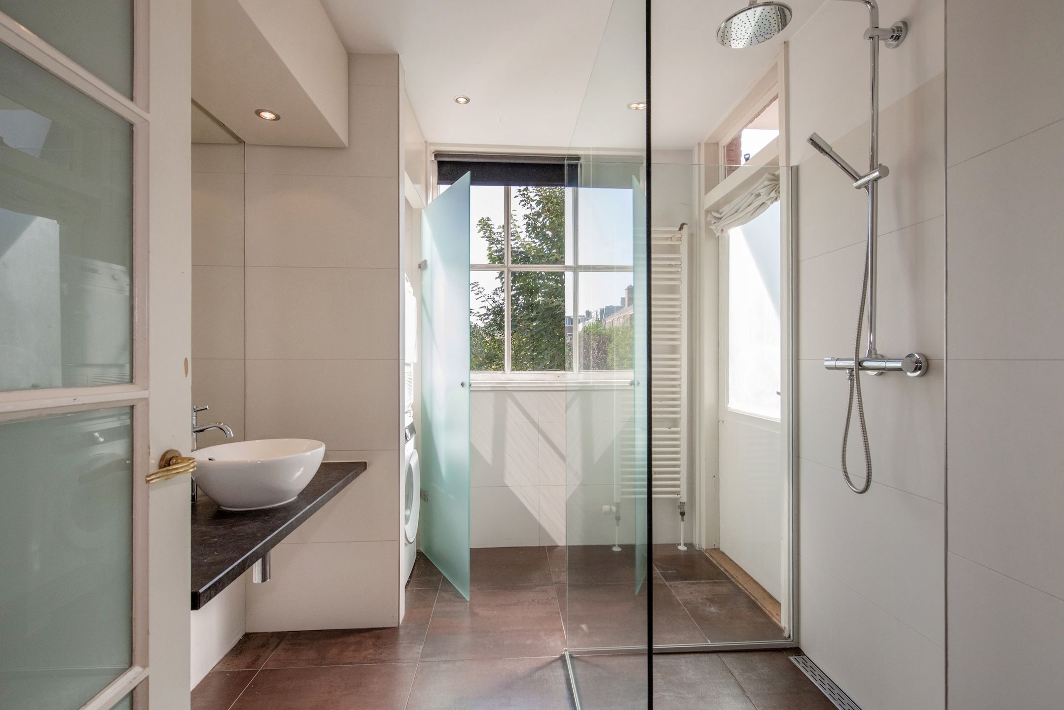 Foto 15 van Borneostraat 241