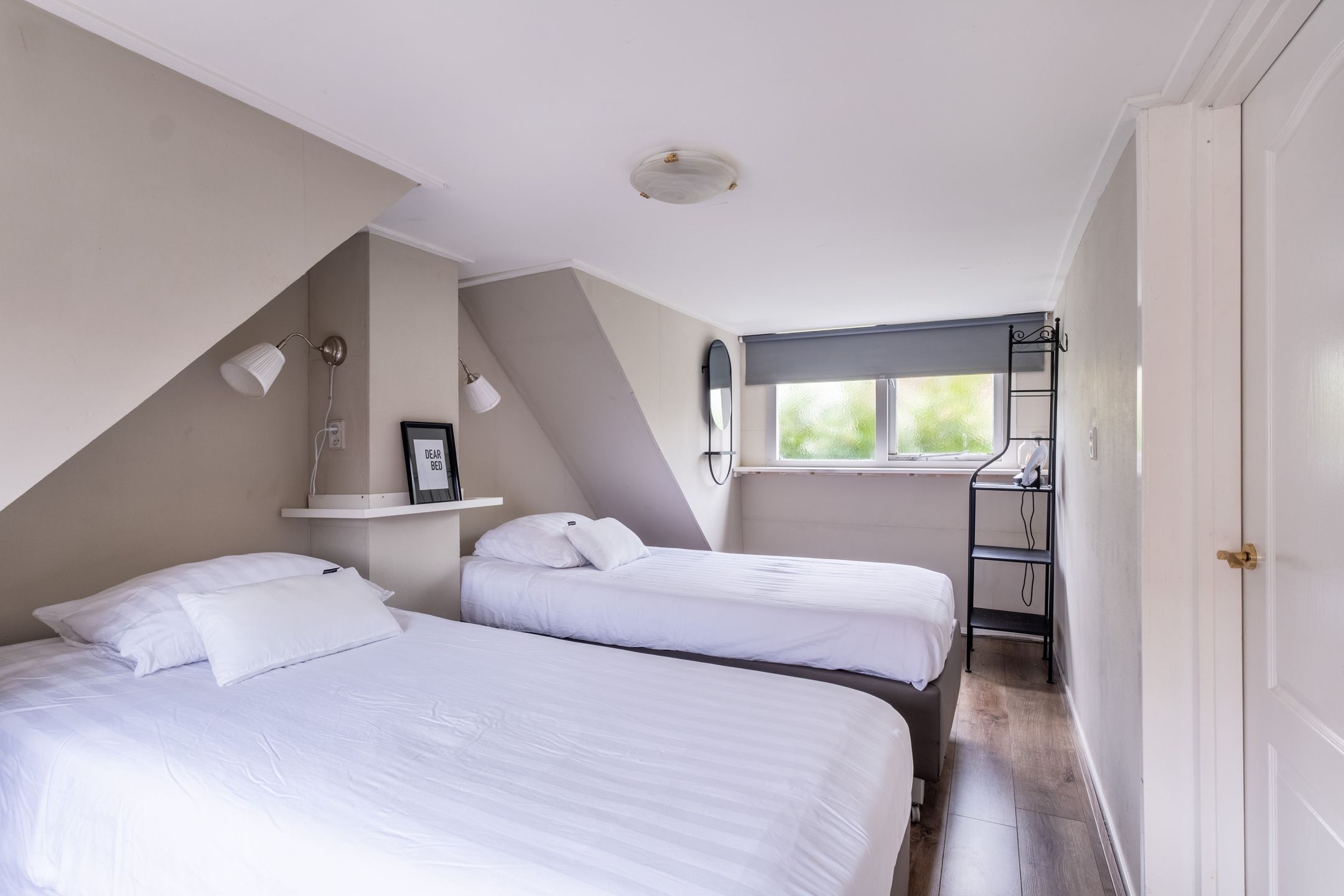 Photo 21 of Leeuwarderweg 14