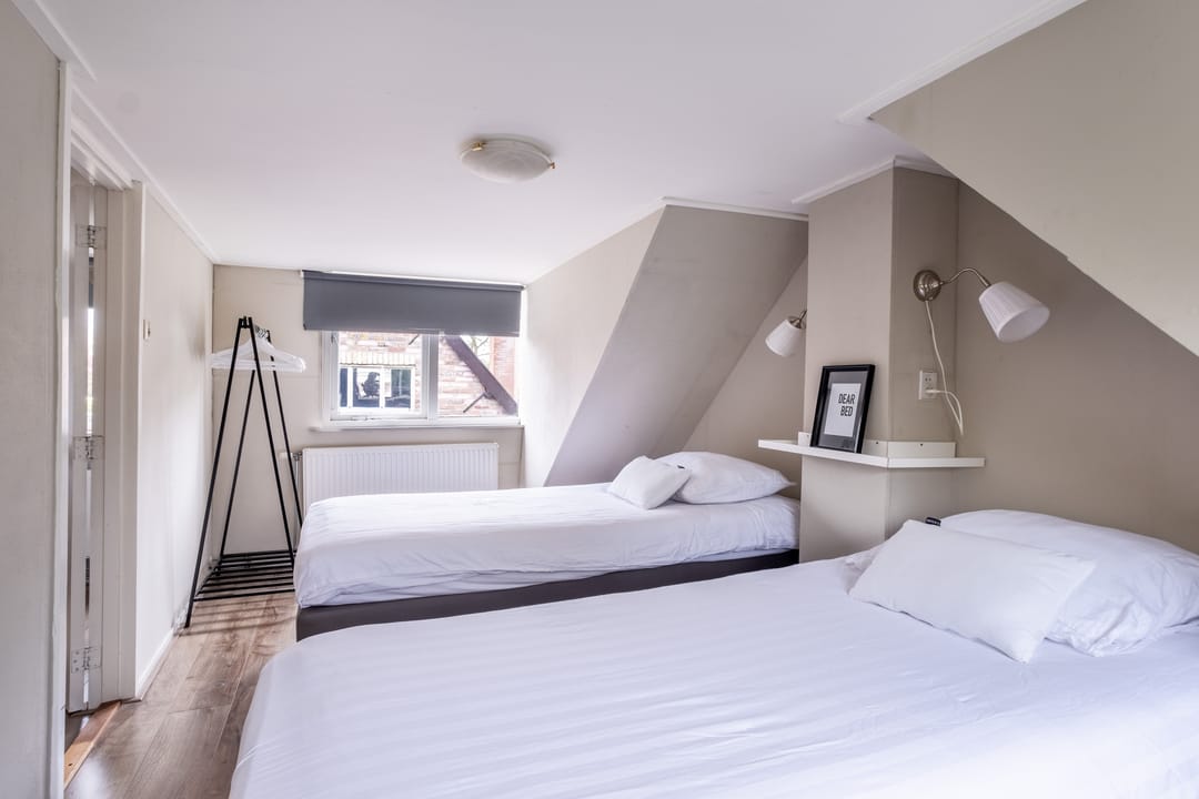 Photo 22 of Leeuwarderweg 14