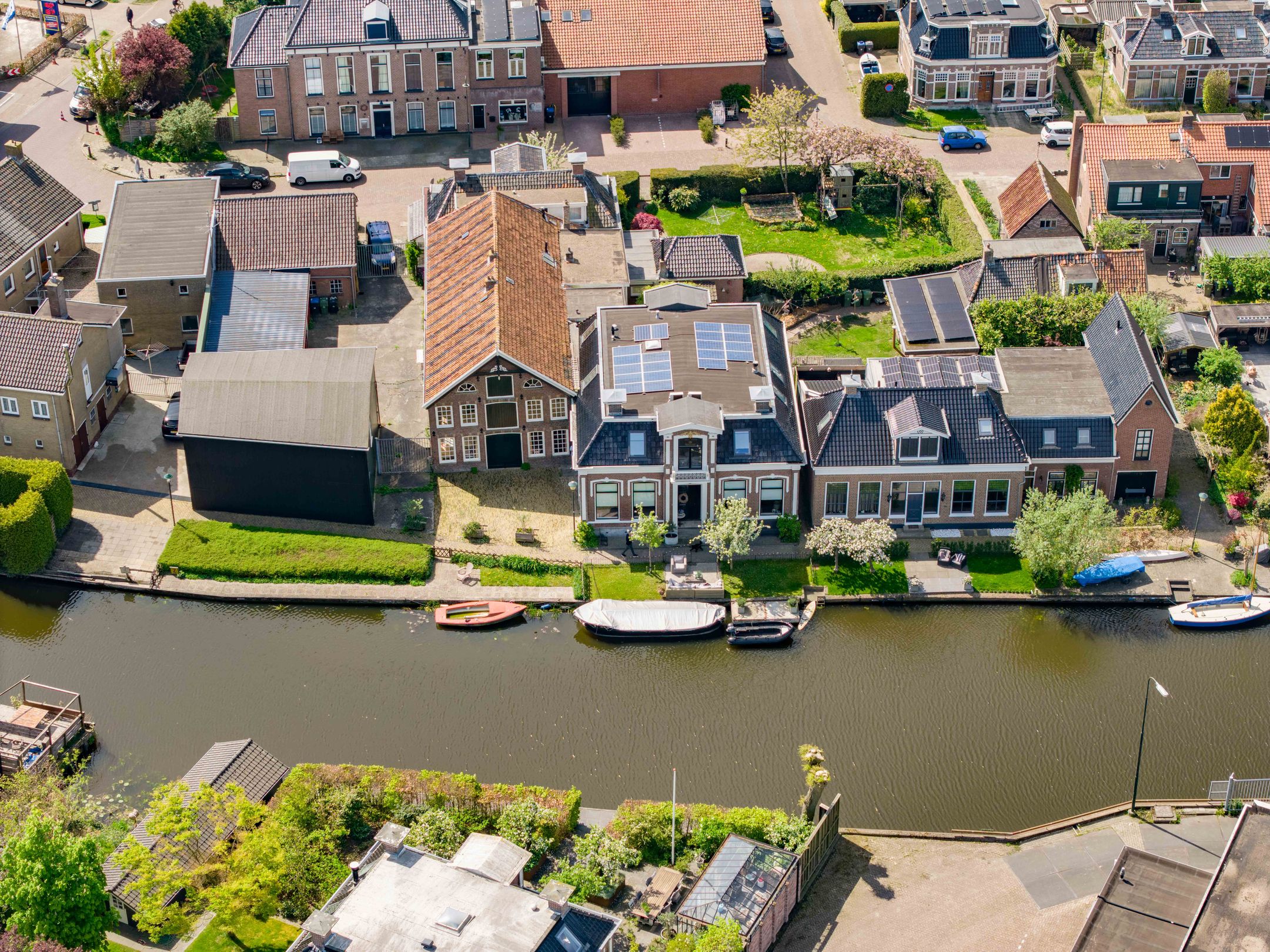 Photo 30 of Leeuwarderweg 14