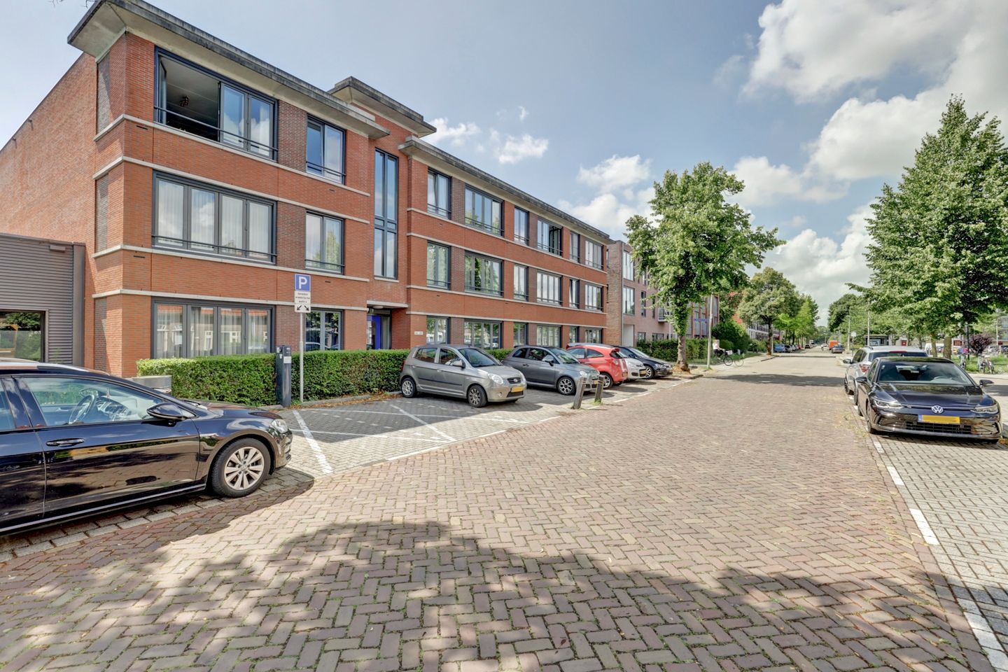 Photo 20 of Minister Talmastraat 24-C