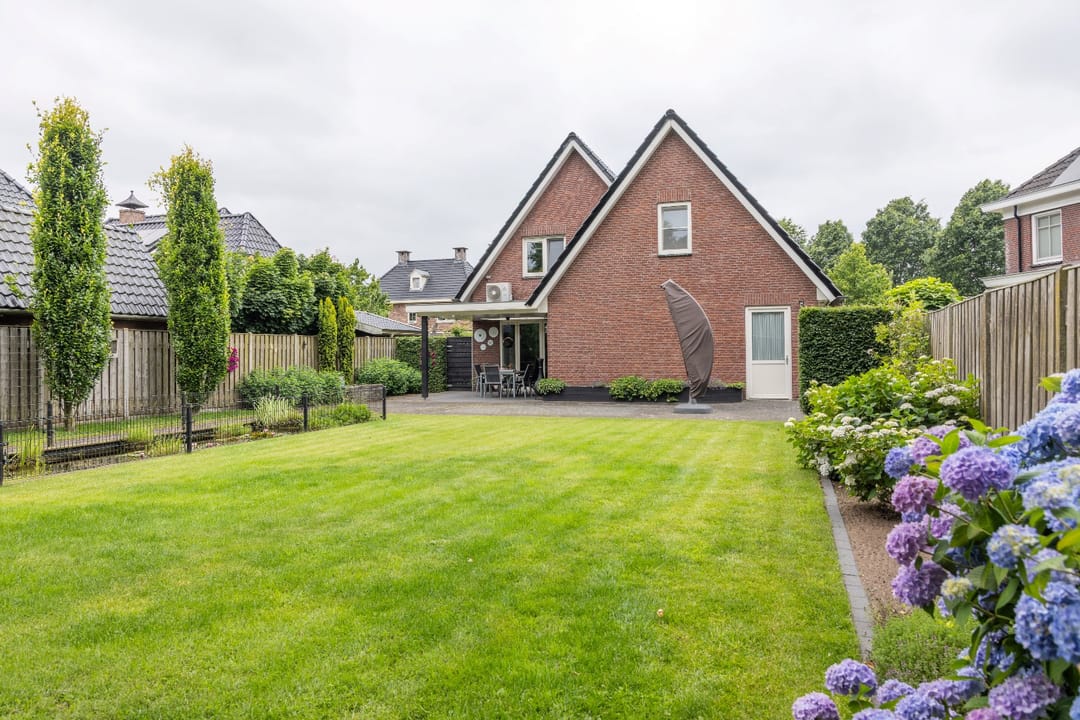 Photo 38 of Hoekweg 18