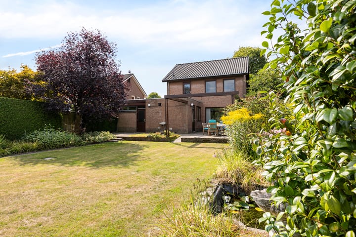 Foto 48 van Pater van Donstraat 11