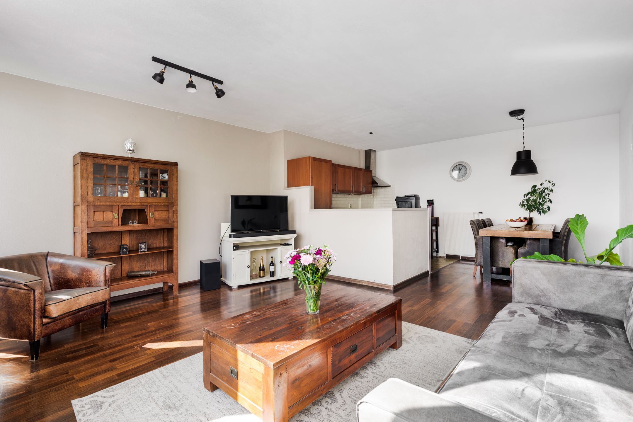 Photo 6 of Sandenburg 93