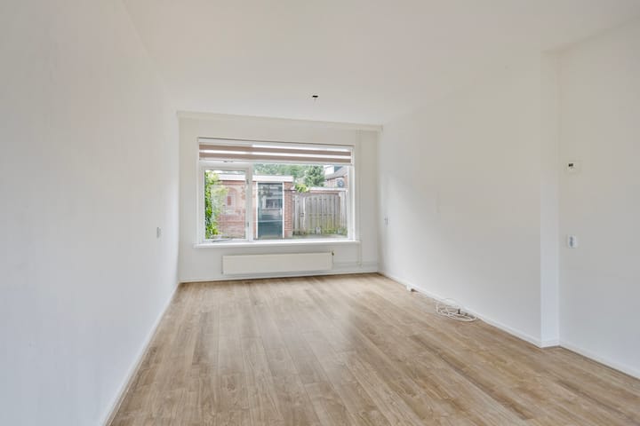 Photo 2 of Rozenstraat 10