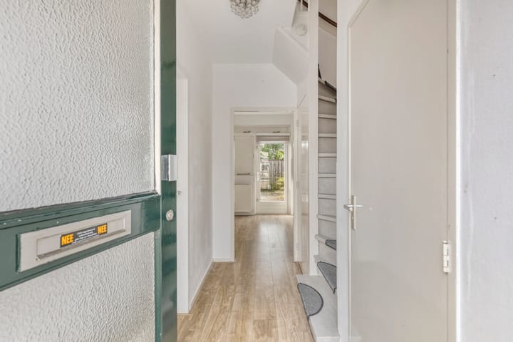 Photo 6 of Rozenstraat 10