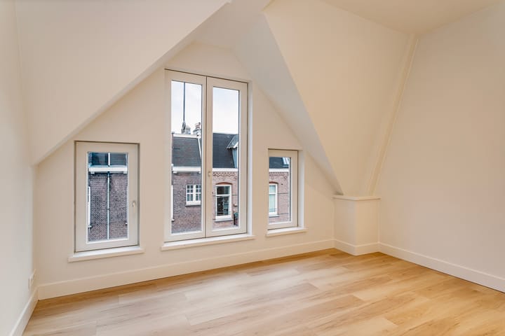 Foto 4 van Pieter Langendijkstraat 62-4