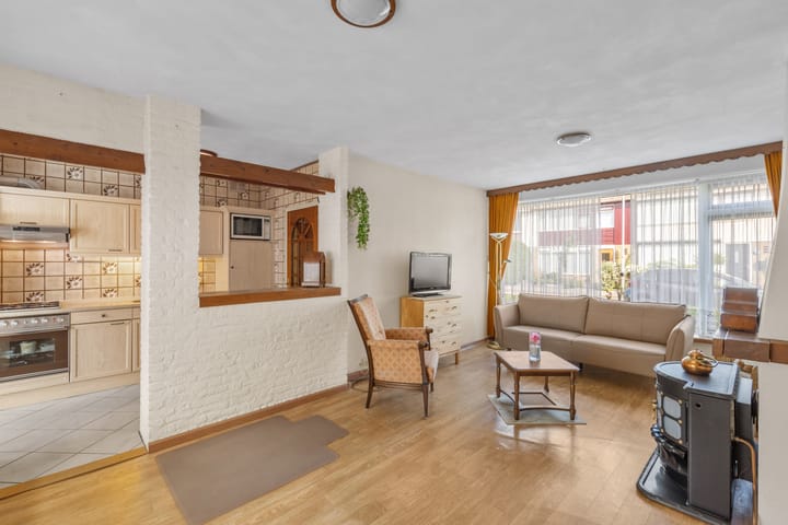 Foto 2 van Van Goghlaan 254