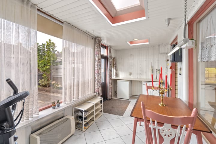 Foto 3 van Van Goghlaan 254