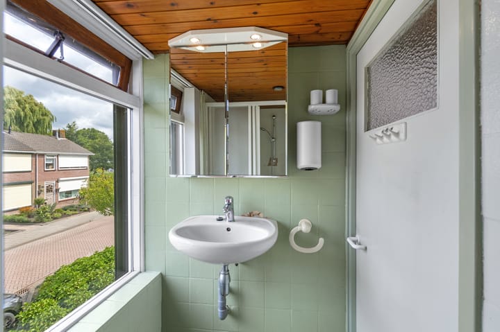 Foto 23 van Van Goghlaan 254