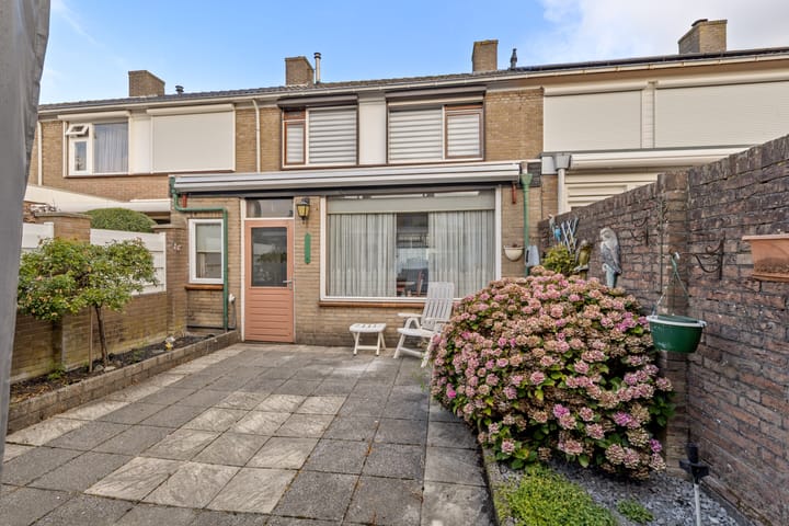 Foto 32 van Van Goghlaan 254