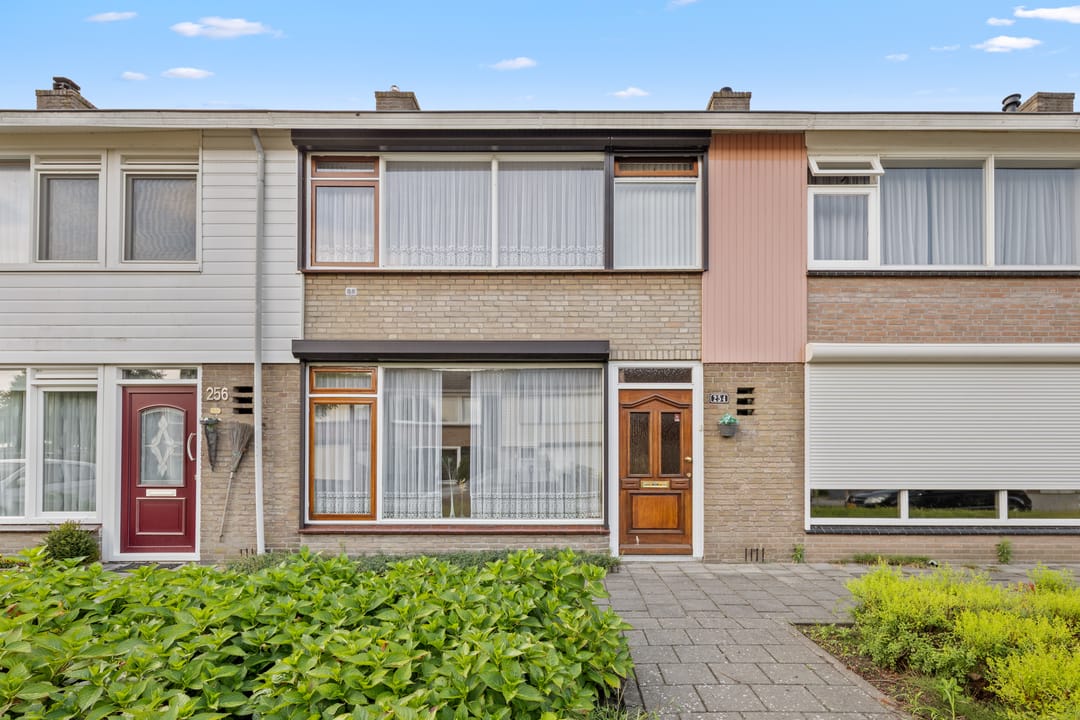 Foto 38 van Van Goghlaan 254