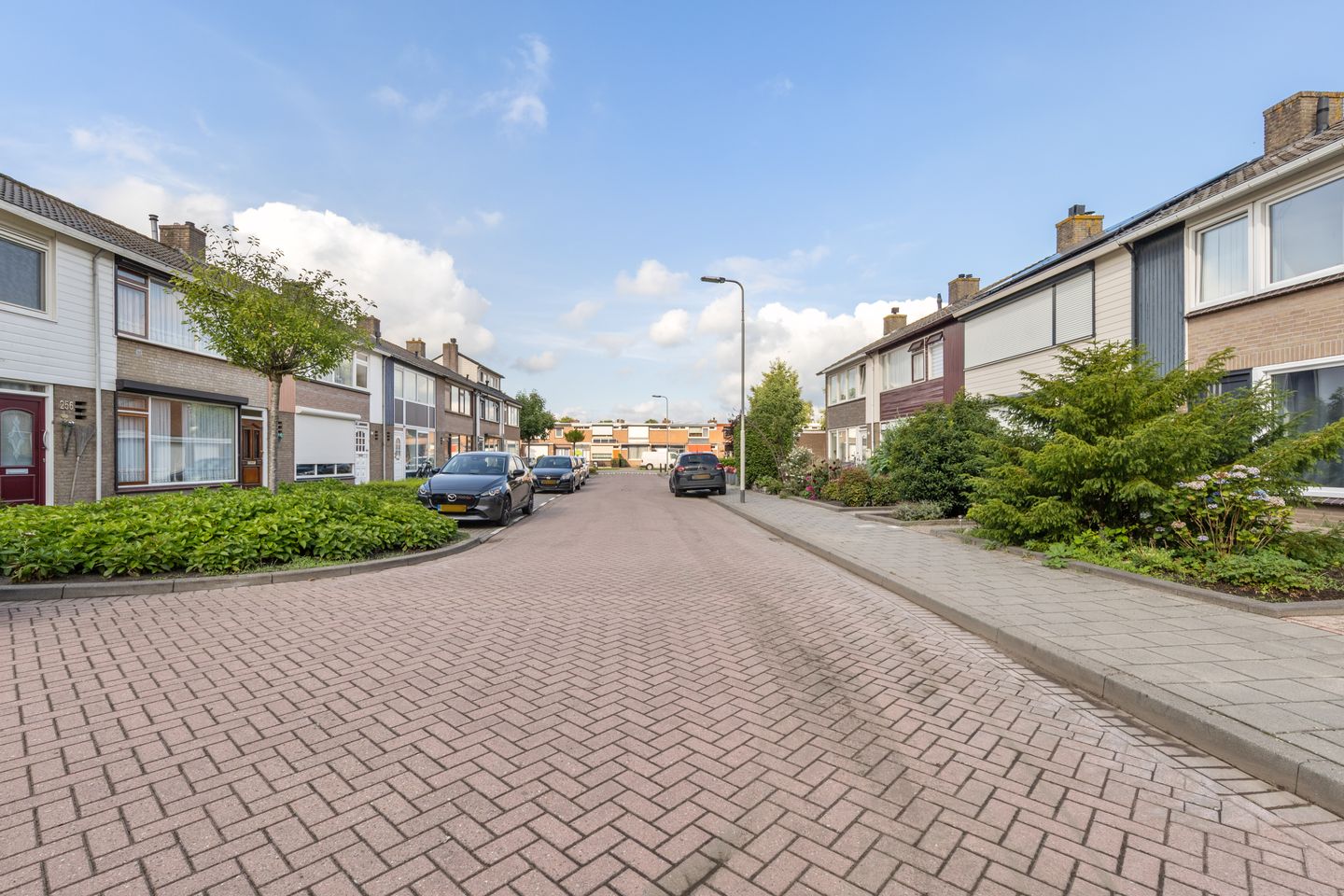 Foto 40 van Van Goghlaan 254